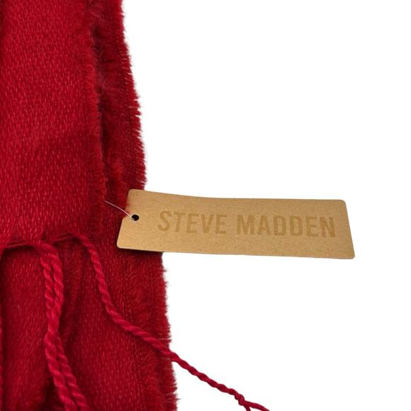NEW Steve Madden Cozy Blanket Scarf with Fringe Trim in Winter Red Oblong NWT - Picture 15 of 16